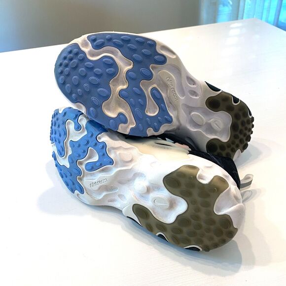 Nike React Presto Lightning GS Trouble At Home Boys Girls BQ4002-008 US Size 7Y - Picture 6 of 8